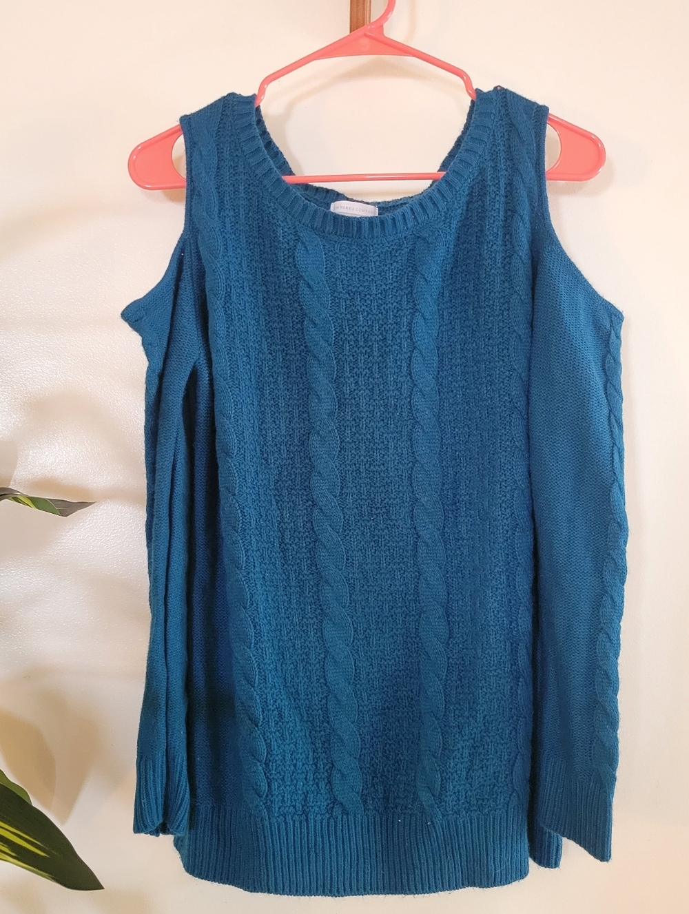 New York & Company Blue Cold Shoulder Long Sleeve Top